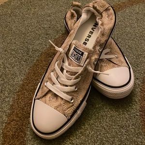 Women Converse “Chuck Taylor”